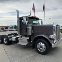2022 Peterbilt 389 Day Cab